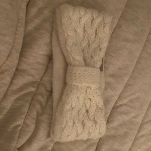 Head warmer, white, very soft, lightly worn